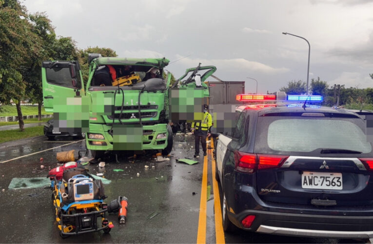 小貨車肇事連環撞！岡山警火速逮肇逃駕駛