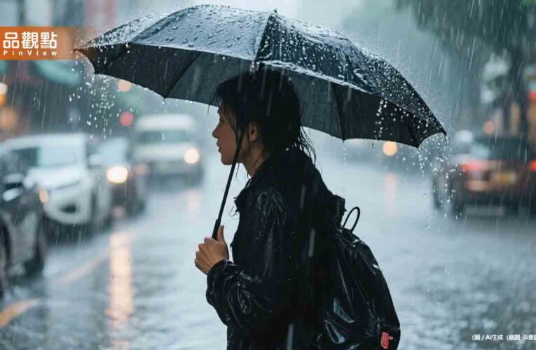 台中突炸「颱風級暴雨」！夜市民眾秒逃、男脫衣狂奔