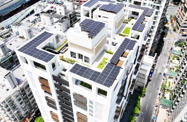 自住屋頂太陽光電補助金額優於中央！ 即日起受理申請
