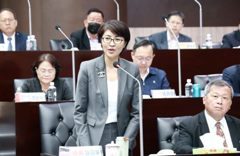 縣長許淑華:明年底完成全縣的幸福巴士2.0布建計畫 滿足長者交通需求