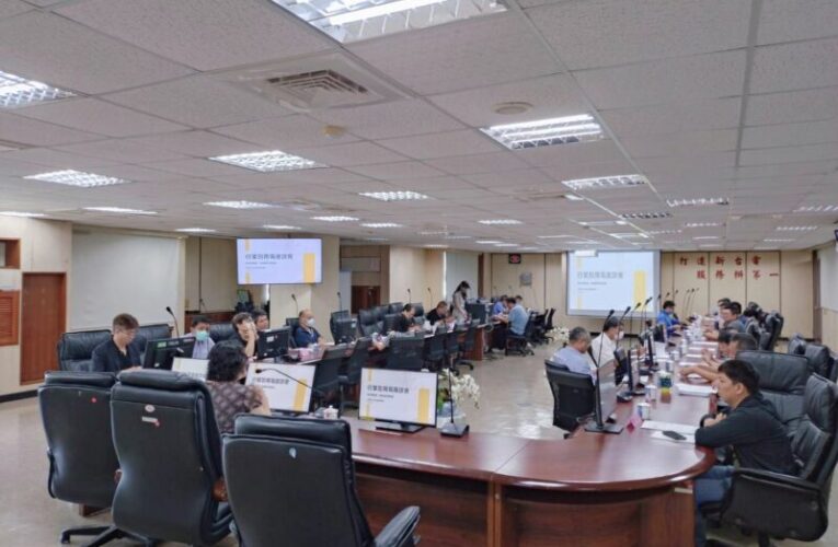 台電台南區處攜手企業共創節能未來  助百貨旅宿餐飲業優化用電效率
