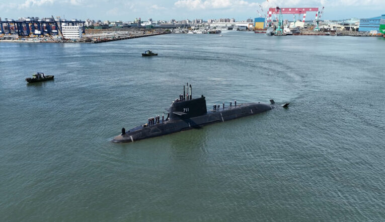 台船證實：海鯤軍艦「變形」是先進聲納系統  非艇體結構問題