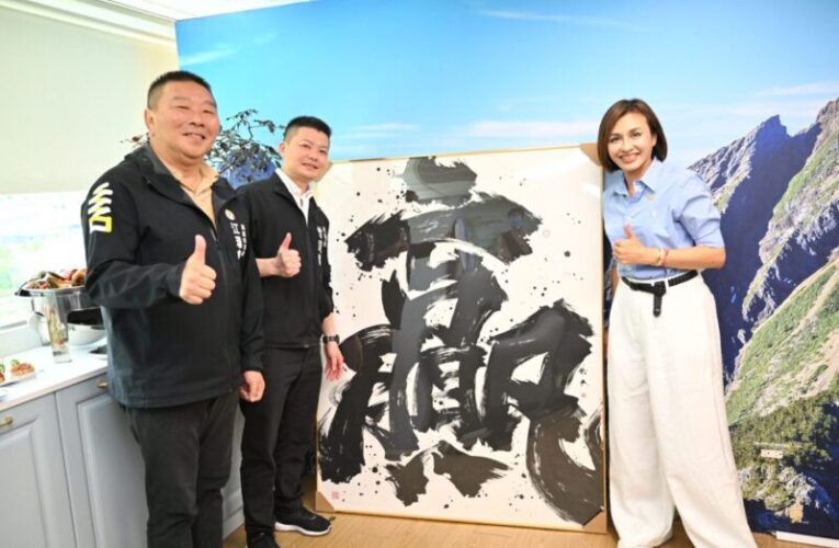 宣示兩大願景 邱議瑩成立高雄贏競辦成立獲各界熱烈響應