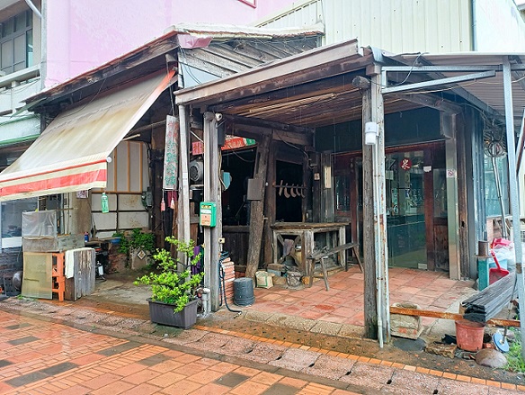 「臺南奇人帶路」系列報導15  百年傳承「泉利打鐵店」第六代李信賢 老街上最動人的職人精神