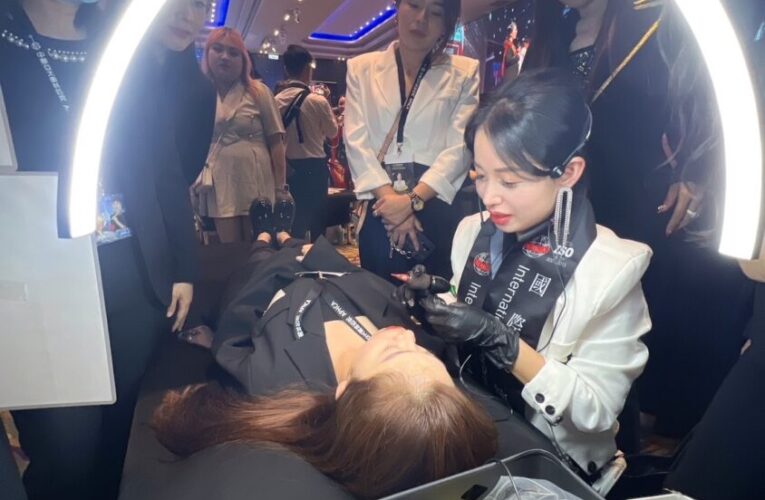 從債務深淵到亞洲美業導師：馮晏昀以「教育」與「陪伴」重構女性價值藍圖