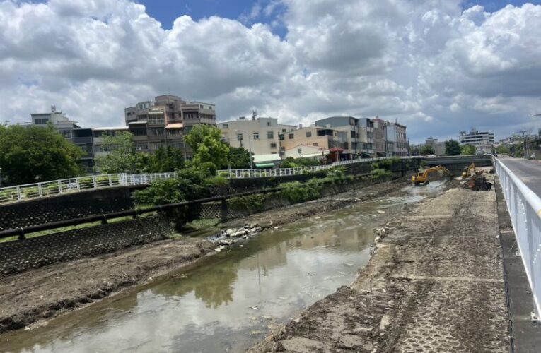 提升區域排水效能  高雄水利局啟動鳳山溪清淤工程