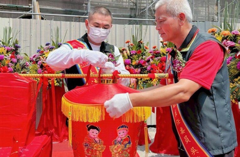 虎尾廣雲宮上樑大吉　丁學忠與信眾共慶喜事
