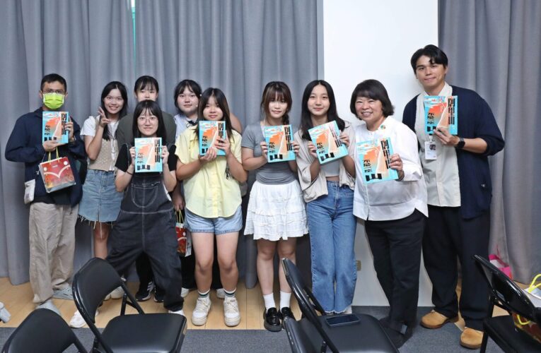 《阿里山不是一座山》新書發表　黃敏惠出席見證歷史與藝術對話