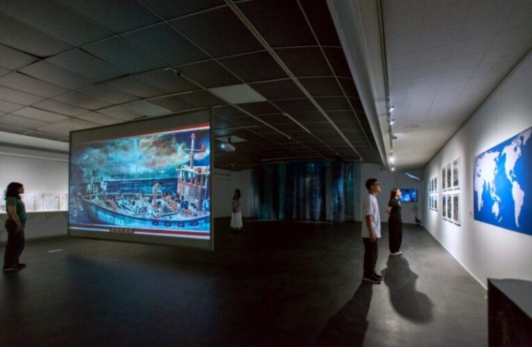 高美館KSpace新展《虛擬生肉：如何重構被抹滅的台灣越南難民營》盛大舉行