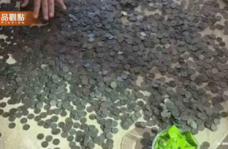 他扛70kg硬幣要兌換！銀行拒收：無法說明來源