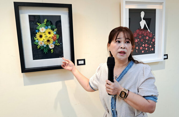 共賞奼紫嫣紅-吳蕙雯捲紙藝術個展 南區國稅局