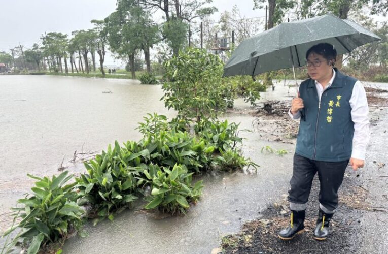 豪雨致後壁區多處積淹水  黃偉哲一早即前往現場視察災情