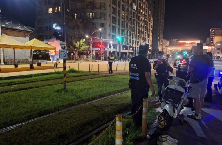 電動車闖入輕軌 高雄警方依過失妨害舟車行駛安全罪偵辦