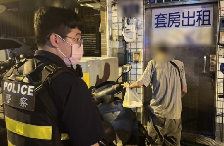 獨居男餐館逗留5小時 手指回家方向 警暖秒懂助返家團圓