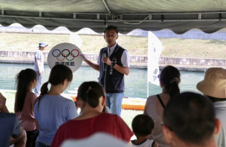 台中運動局舉辦康橋水岸公園免費獨木舟體驗  專業教練指導安全無虞