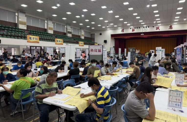 南科管理局攜手高市府舉辦徵才活動  461職缺助青年就業