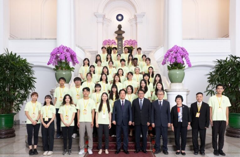 中臺科大「從國際志工看見台灣」誓師出發 跨海推動健康教育