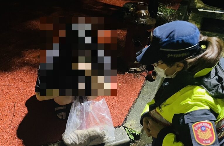 深夜街頭淋雨爆哭 女警蹲身傾聽暖化女子心