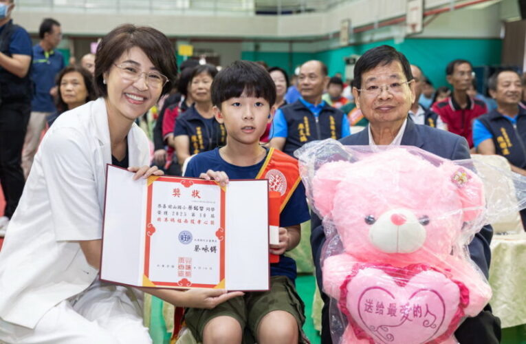 許淑華縣長出席北港朝天宮孝心獎  勉勵學童以孝為本