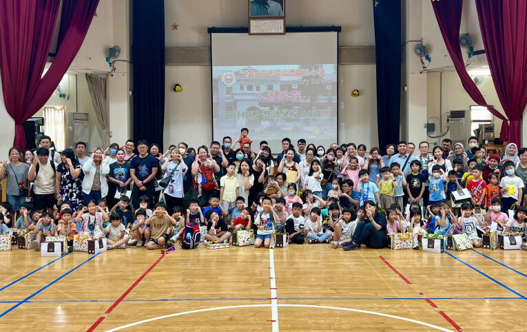 南市贈小一新生入學禮 助順利銜接新生活