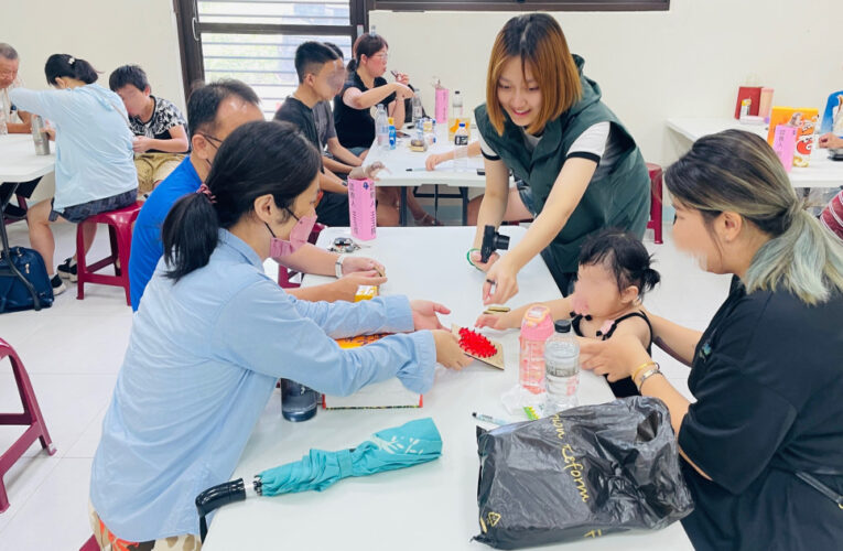 認養人與學童金門相見歡 同步獺進家扶充滿愛成果展