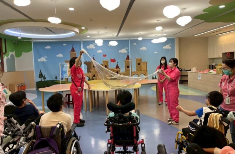 民生醫院X GAGA monster史萊姆體驗活動助孩童培養創造力
