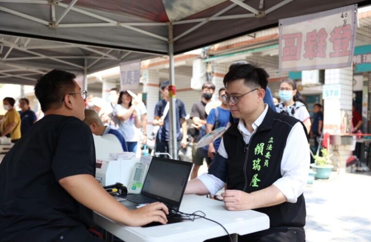 賴瑞隆O型熱血號召全民捐血 小港鄉親熱情響應 6年多累積上千袋　