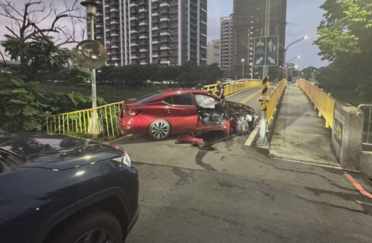 自小客駕駛清晨拒檢狂飆 自撞燈桿後原來車內藏毒