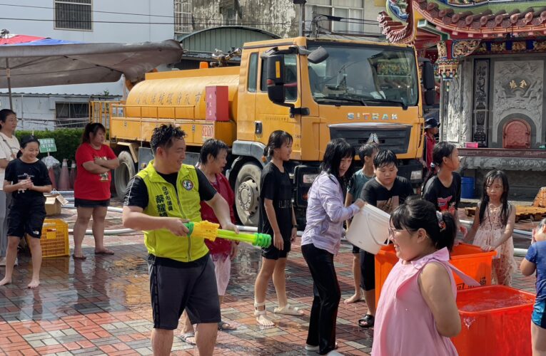 太平廣興宮廟埕舉辦祖父母節活動　祖孫同樂留下暑假美好回憶