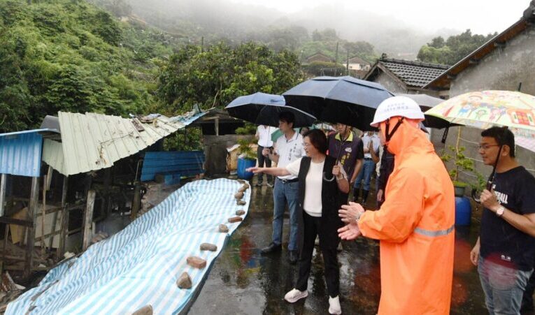 王惠美現勘員林民宅土石坍塌　提供必要協助避免災情擴大