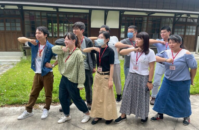 漫步日式校舍共譜幸福戀曲！中市單身聯誼助攻14對心動牽線　創七成八高配對率
