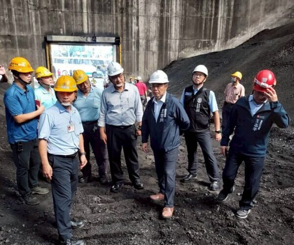 高雄市府跨局處稽查興達電廠   為市民把關煤倉安全管理