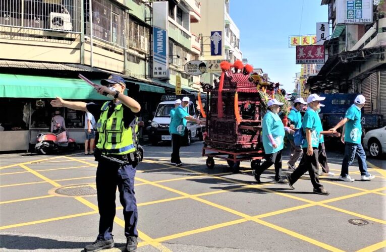 城隍爺夜巡活動　警請用路人遵守交管人員指揮