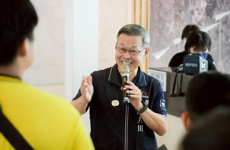 中市建設局長帶偏鄉學子走讀中央公園　搶先體驗「綠美圖」魅力