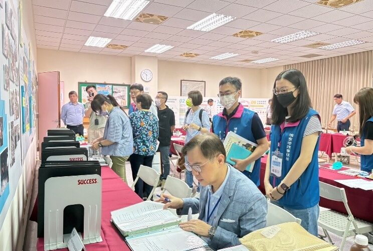 埔里地政所榮獲第22屆機關檔案管理金檔獎 縣府貼紅榜慶賀