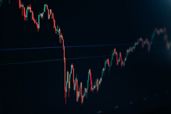 降息近了！非投等債憑什麼成為搶搭行情首選？看完你也想卡位！