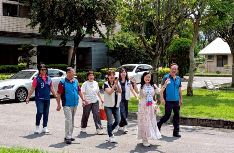 婦聯會桃園市分會主委張琦雅偕同顧問團　公益捐贈加菜金送暖八德榮家