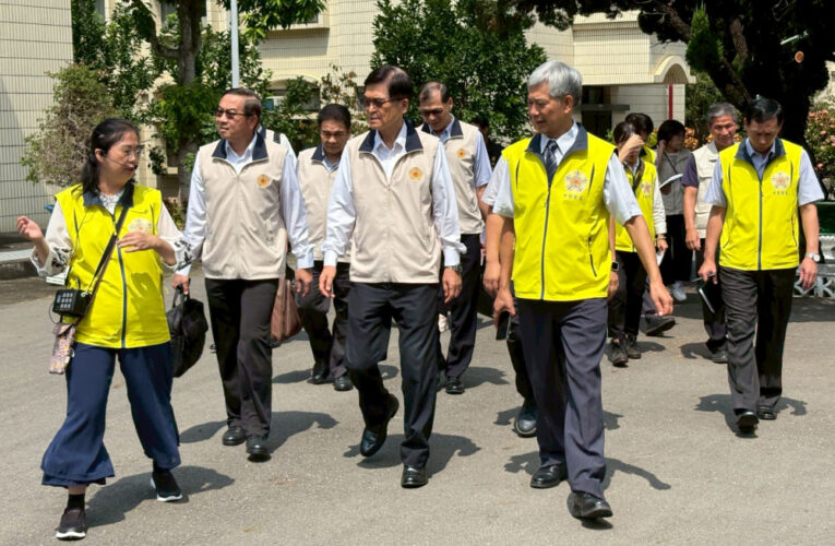 嚴德發視導中彰榮家籌備輔導會71周年暨47屆榮民節整備進度