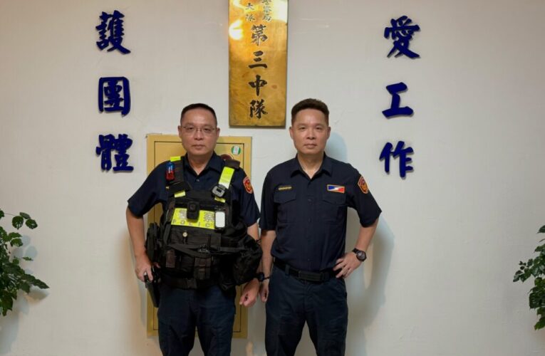 即時救援  北市雙胞胎警化身救護員  路檢點急救中暑男子