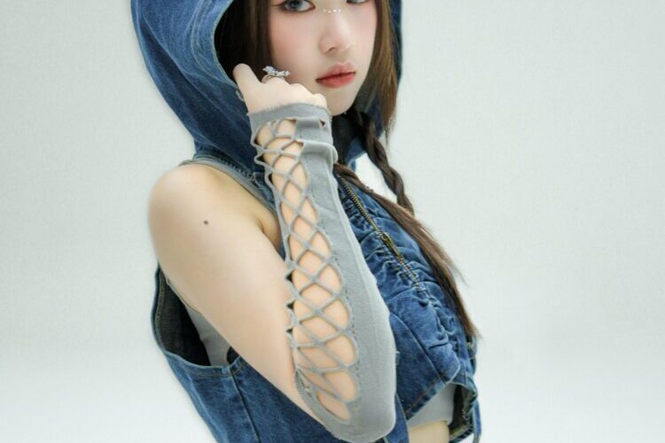 16歲全能唱跳女聲 SINBY 欣菲  新歌MV大秀「快遞飛件手勢舞」