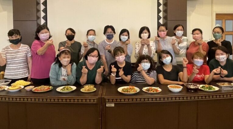 高市月嫂跨越語言隔閡　愛心陪伴日籍新住民坐月子