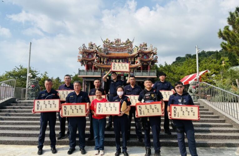 天聖宮攜手湖內分局   代送關懷物資送暖弱勢
