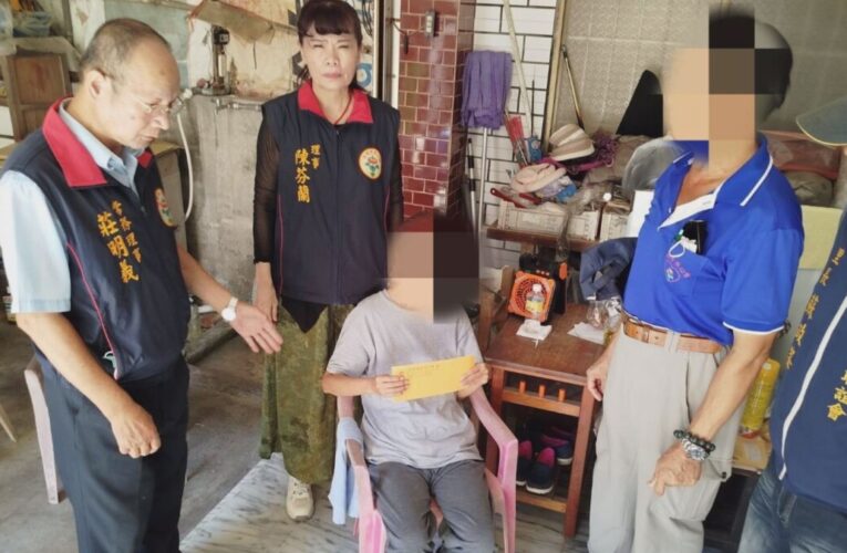 高市警岡山分局員警攜手慈善團體 溫暖送愛弱勢家庭