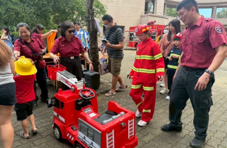 議員李雅芬促成高市消防警察局合辦體驗營  百名學童化身小小警消
