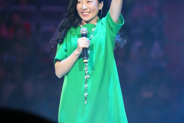 民歌大巨蛋「海歸派」星光齊聚呼應中秋「月圓人團圓」秦祥林熱情響應集體總動員「回家」歡唱團聚