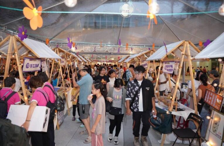 創業市集結合音樂饗宴 高市勞工局與民眾熱情支持身障者築夢