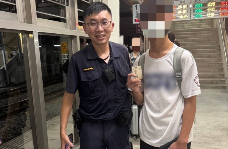 「紙筆傳愛心」 烏日暖警助聽障生買票返家