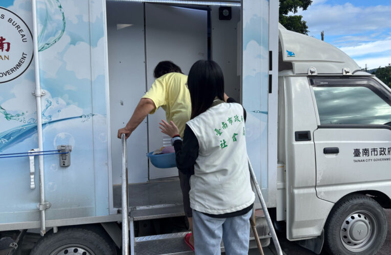 台南派行動沐浴車援花蓮災區 服務 573 人伴災民療癒