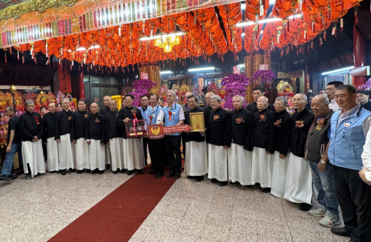 臺灣省及浯島城隍廟捐贈化學消防車 強化金門救災量能