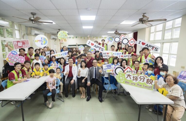 台積電竹南廠志工走進三灣國小大坪分校　以風電教學帶領學童樂學科普